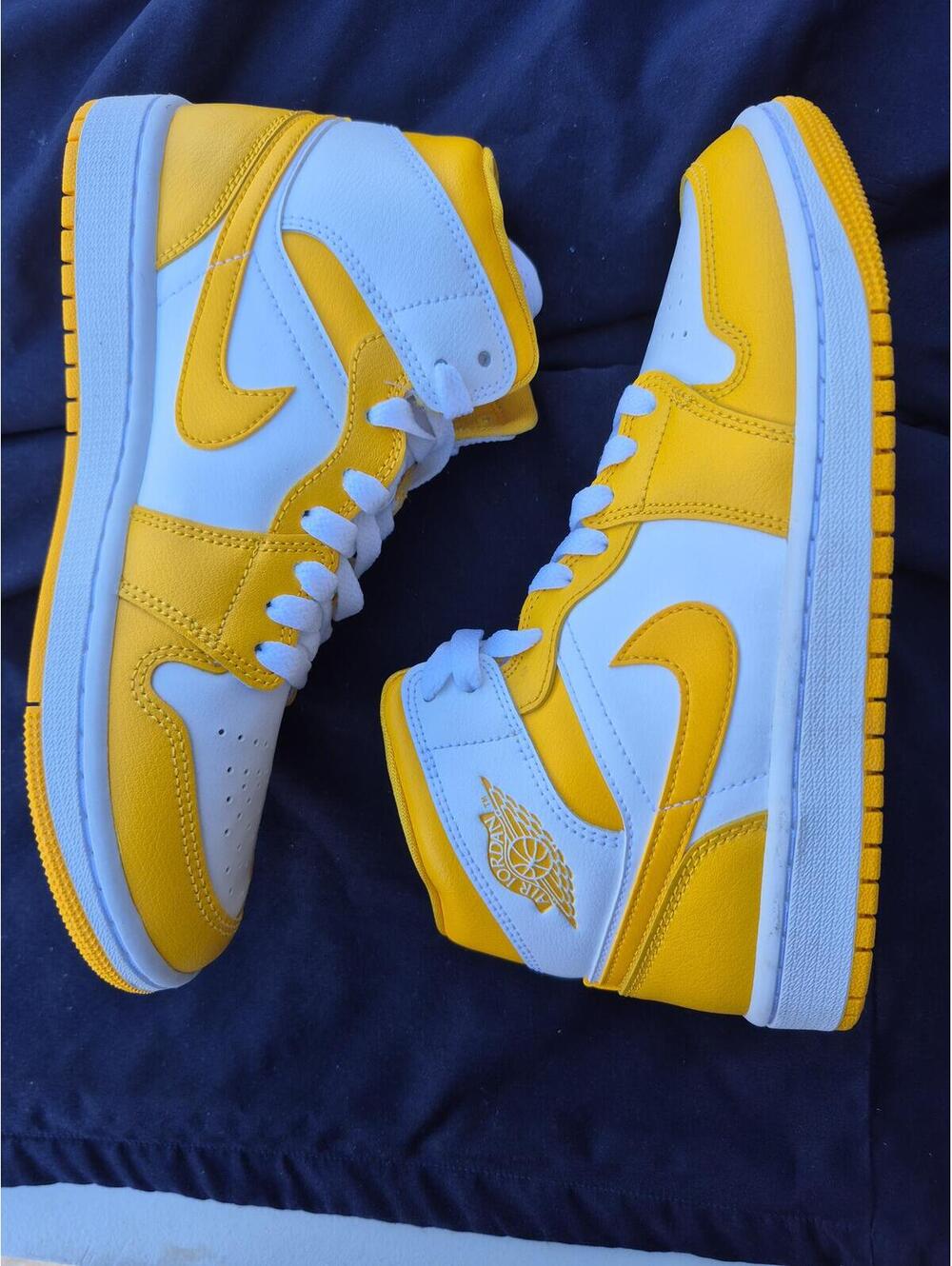 Jordan 1 Mid White University Gold (Women's) Size 7.5 New